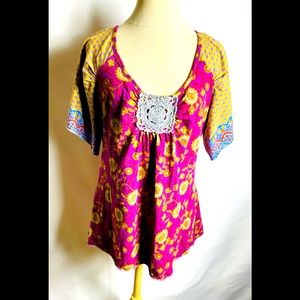 World Unity Wear Women's Short Sleeves Top Blouse Crochet Trim Beaded Size L